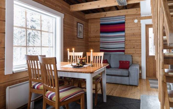 "Suopursu" chata v Isokenkäisten Klubi, obývací pokoj, zážitková dovolená