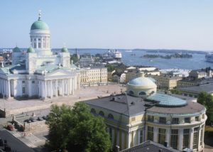 Helsinky - pohled na Senátní náměstí a katedrálu